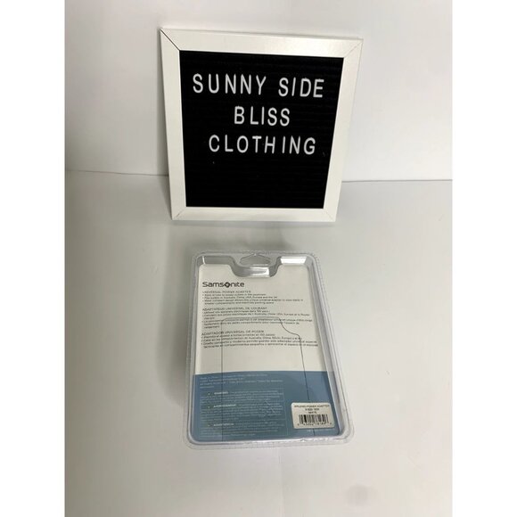 New Samsonite Universal Power Adapter - Picture 4 of 5